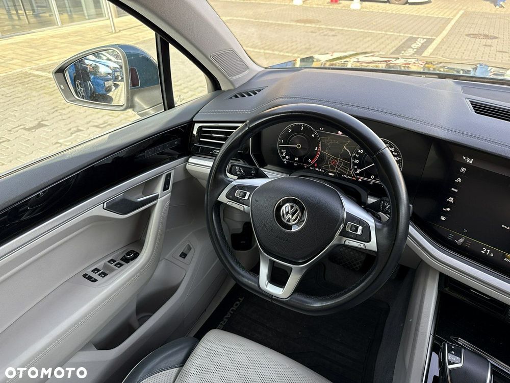 Volkswagen Touareg - 32