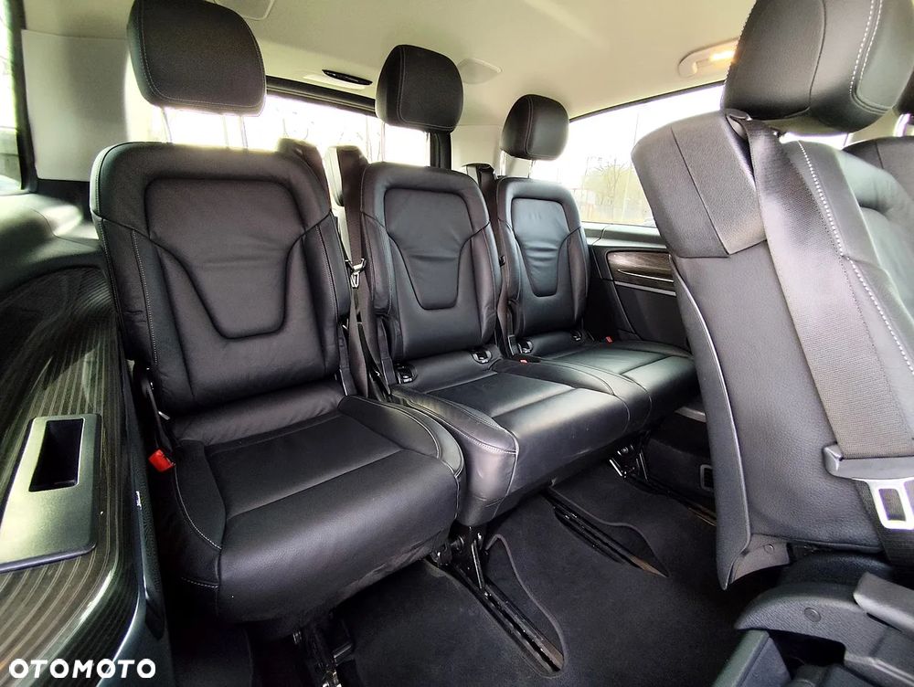 Mercedes-Benz Klasa V 300 d Extralang 4Matic 9G-TRONIC Avantgarde - 13