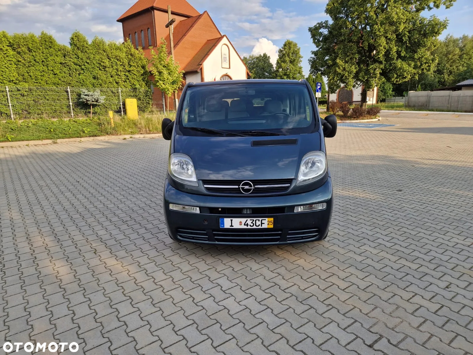 Opel VIVARO L2H1 - 24