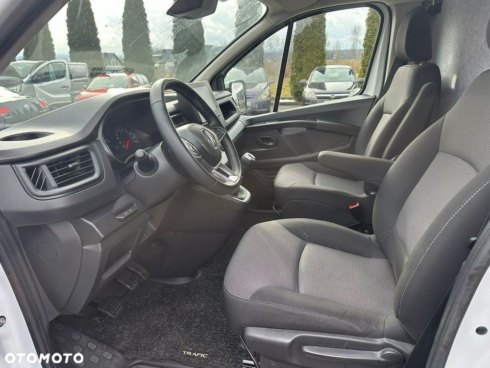 Renault Trafic - 12