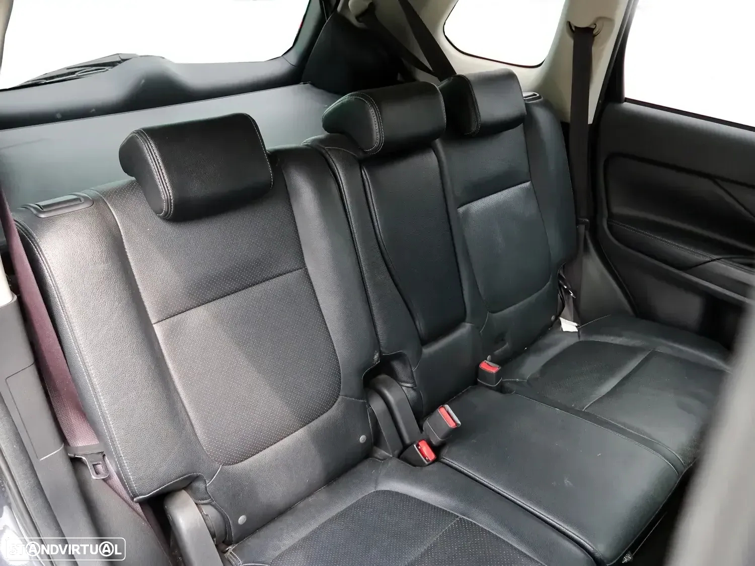Mitsubishi Outlander 2.2 DI-D Instyle Navi - 16