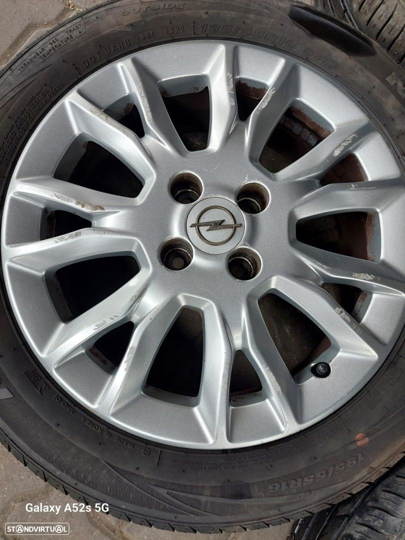 Jantes Opel R16 com pneus 195/55 furação 4x100 - 5