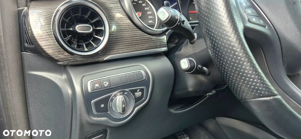 Mercedes-Benz Klasa V 300 d Avantgarde 9G-Tronic - 25