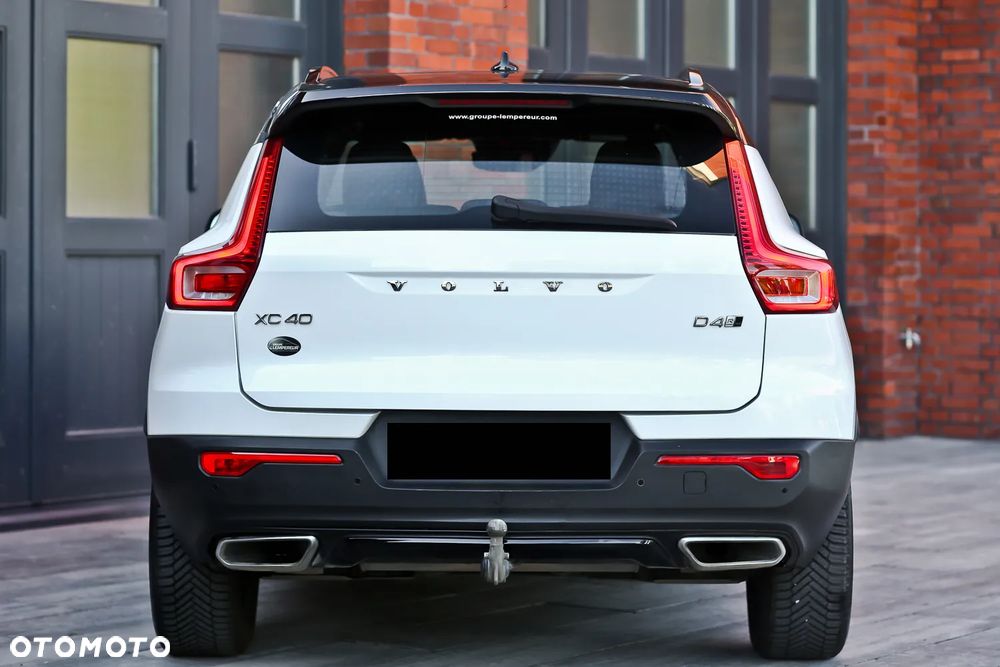 Volvo XC 40 D4 AWD Geartronic R-Design - 13