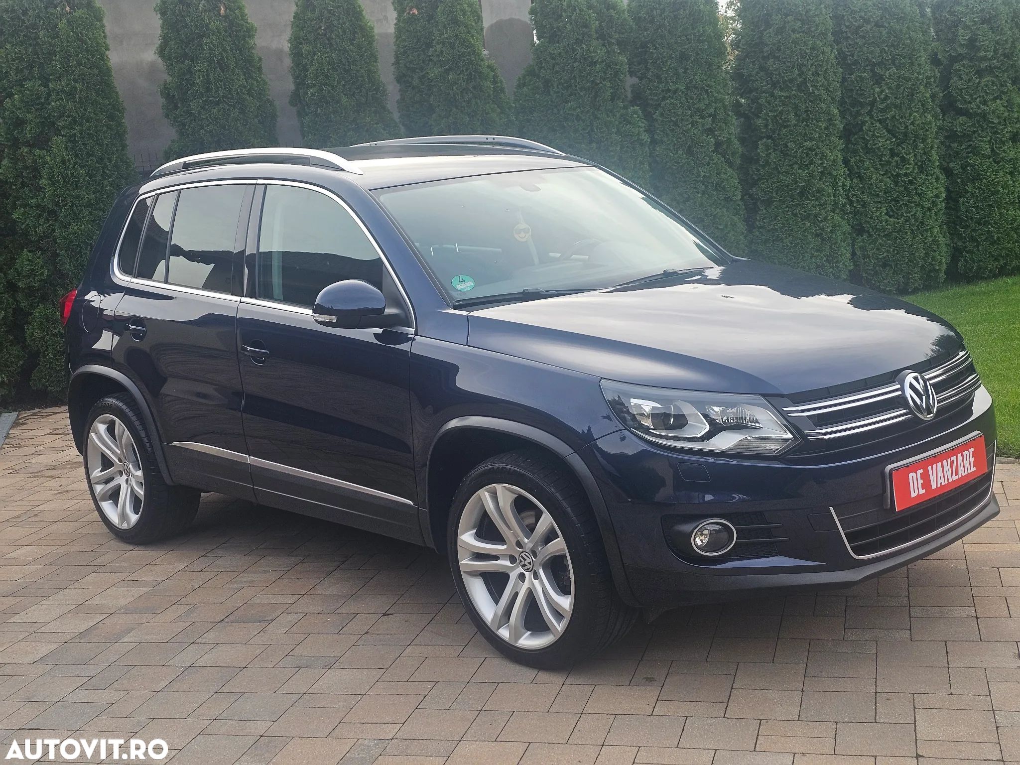 Volkswagen Tiguan 2.0 TDI 4Motion DSG Sport & Style - 1