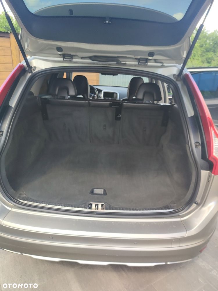 Volvo XC 60 - 8