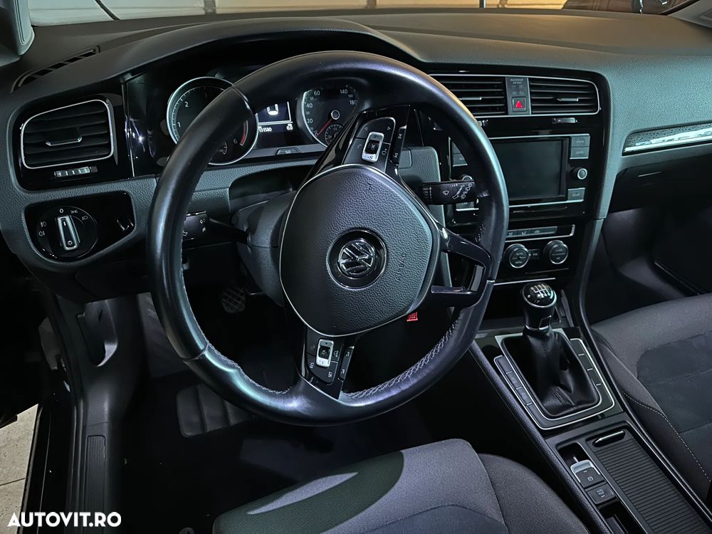 Volkswagen Golf 2.0 TDI 4Motion BMT Comfortline - 14