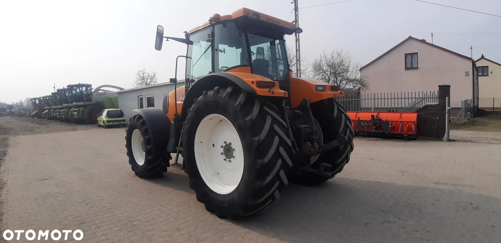 Renault Ares 725 RZ - 6