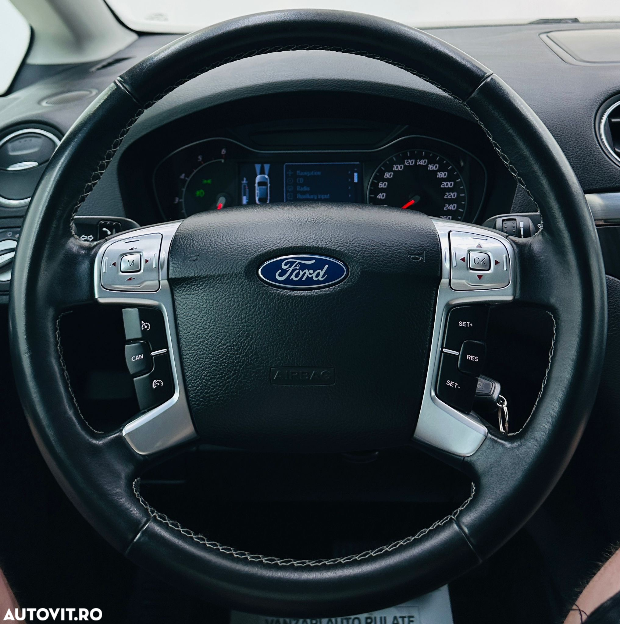 Ford S-Max - 39