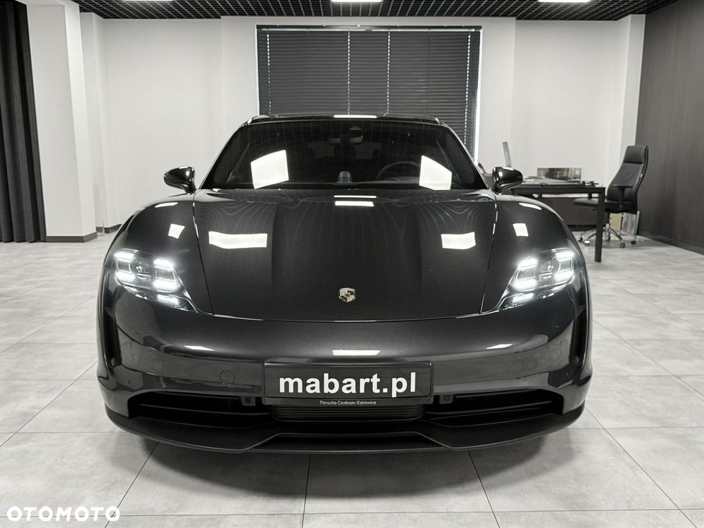 Porsche Taycan - 8