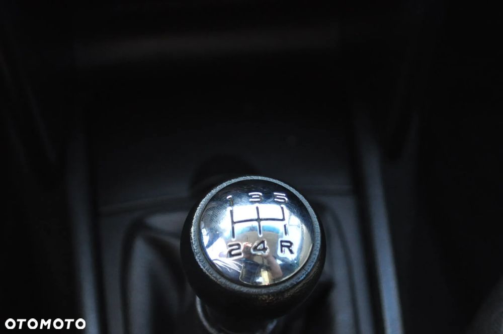 Peugeot 207 1.4 HDi Business Line - 18