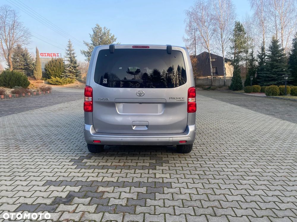 Toyota ProAce Kombi D-4D Medium 2,8t - 5
