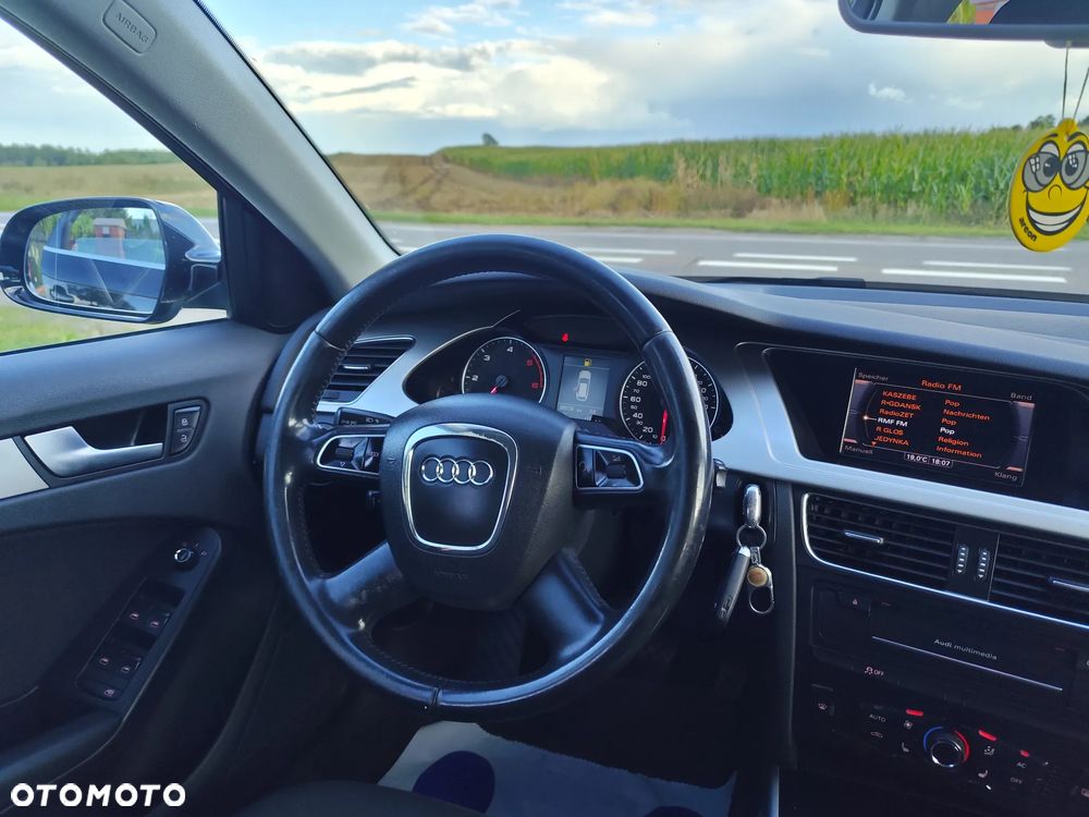 Audi A4 Avant 2.0 TDI - 17