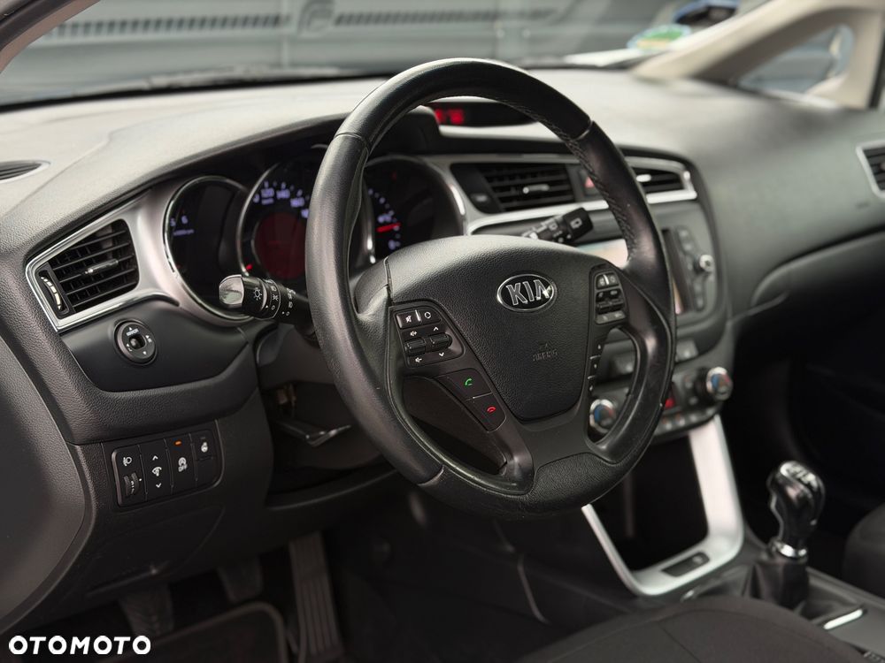 Kia Ceed 1.6 CRDi L - 12