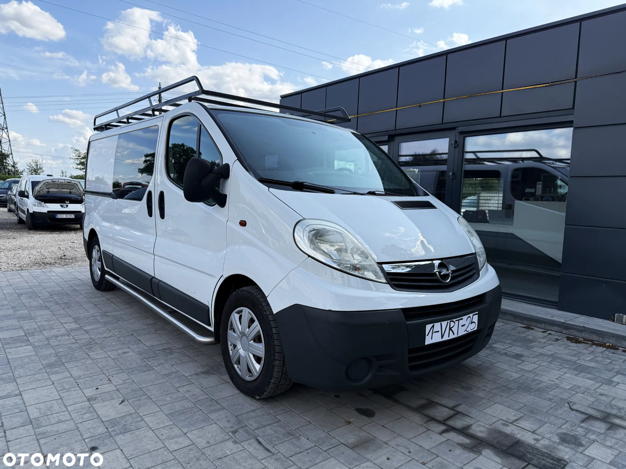 Opel Vivaro L2H1 2.9t - 7