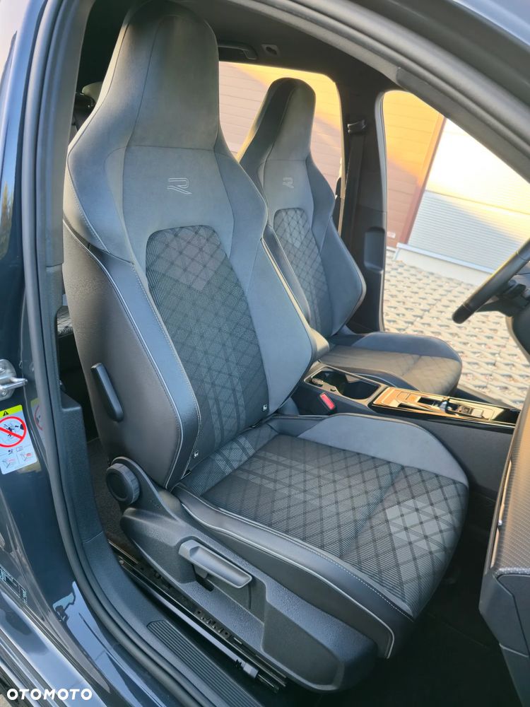 Volkswagen Golf Variant 2.0 TDI SCR DSG R-Line - 33