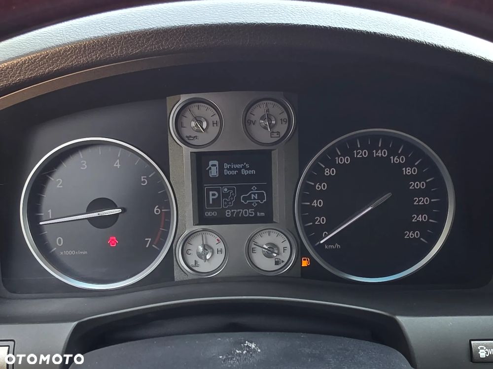 Lexus LX - 12