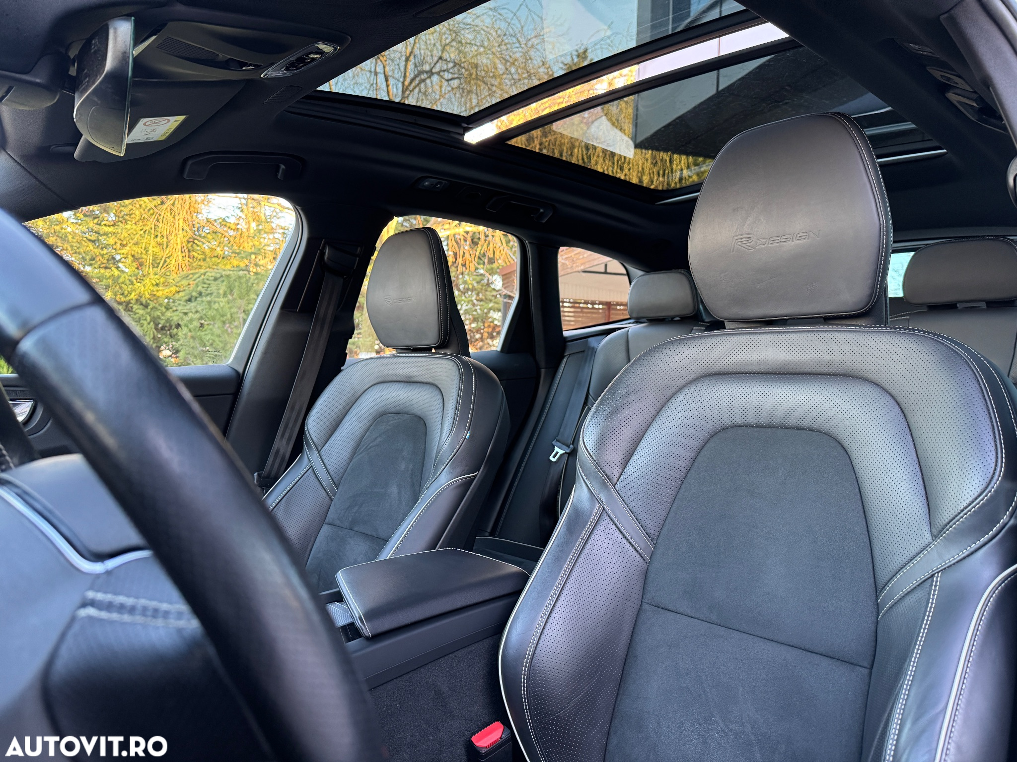 Volvo XC 60 D4 AWD R-Design - 10