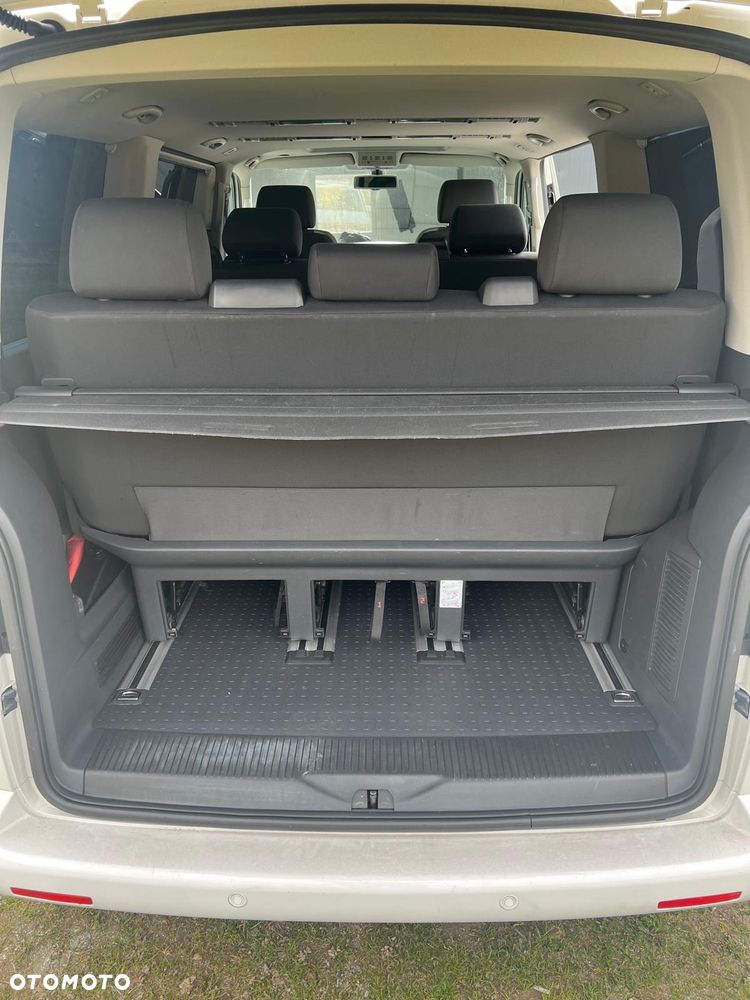 Volkswagen Multivan - 17