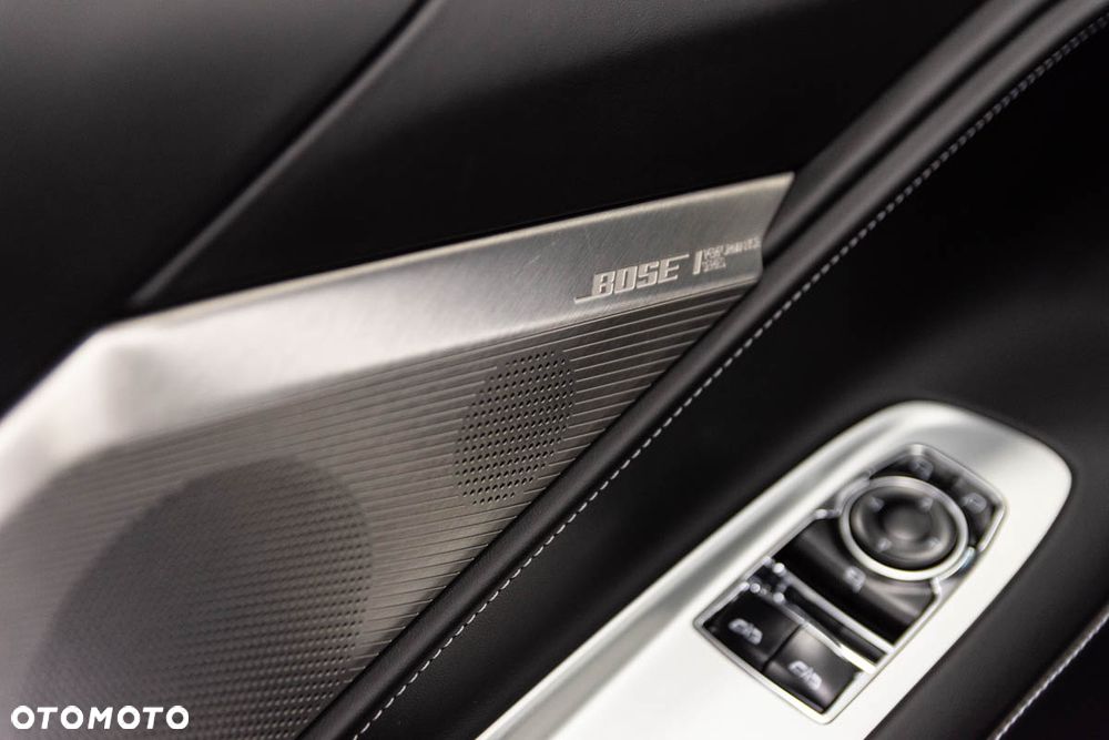 Chevrolet Corvette - 18