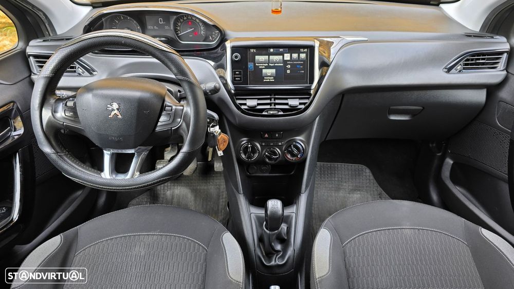 Peugeot 208 1.2 PureTech Style - 10