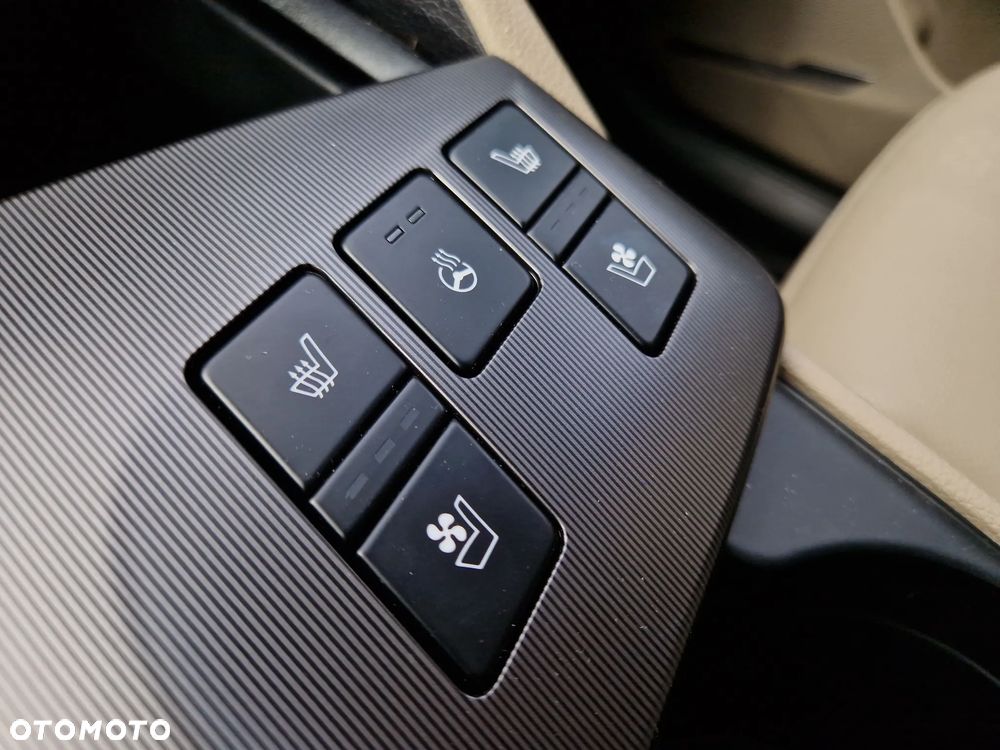 Kia Sportage 1.6 T-GDI Business Line 2WD DCT - 18