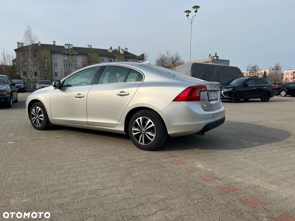 Volvo S60 DRIVe - 4