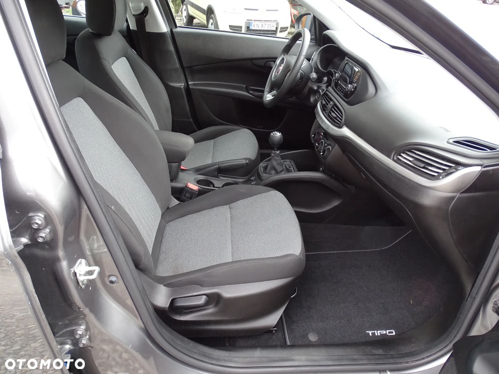 Fiat Tipo 1.4 16v Lounge EU6d - 14