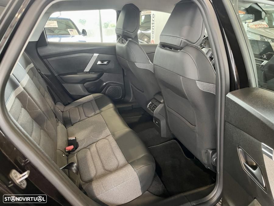 Citroën C4 X 1.2 PureTech Plus EAT8 - 27