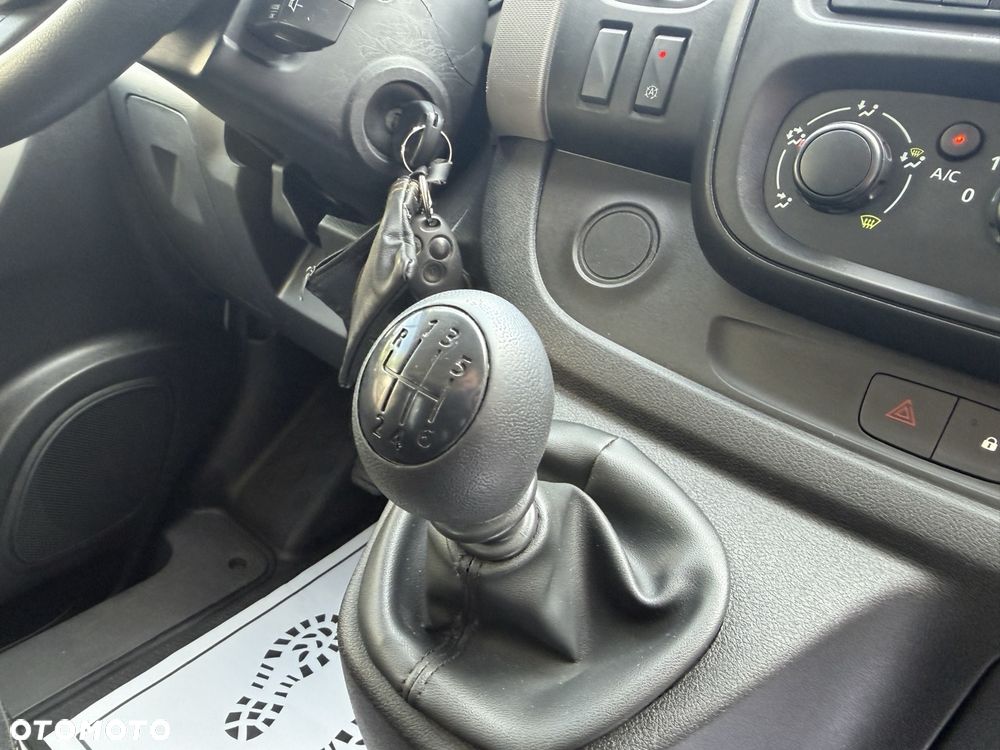 Renault Trafic - 13
