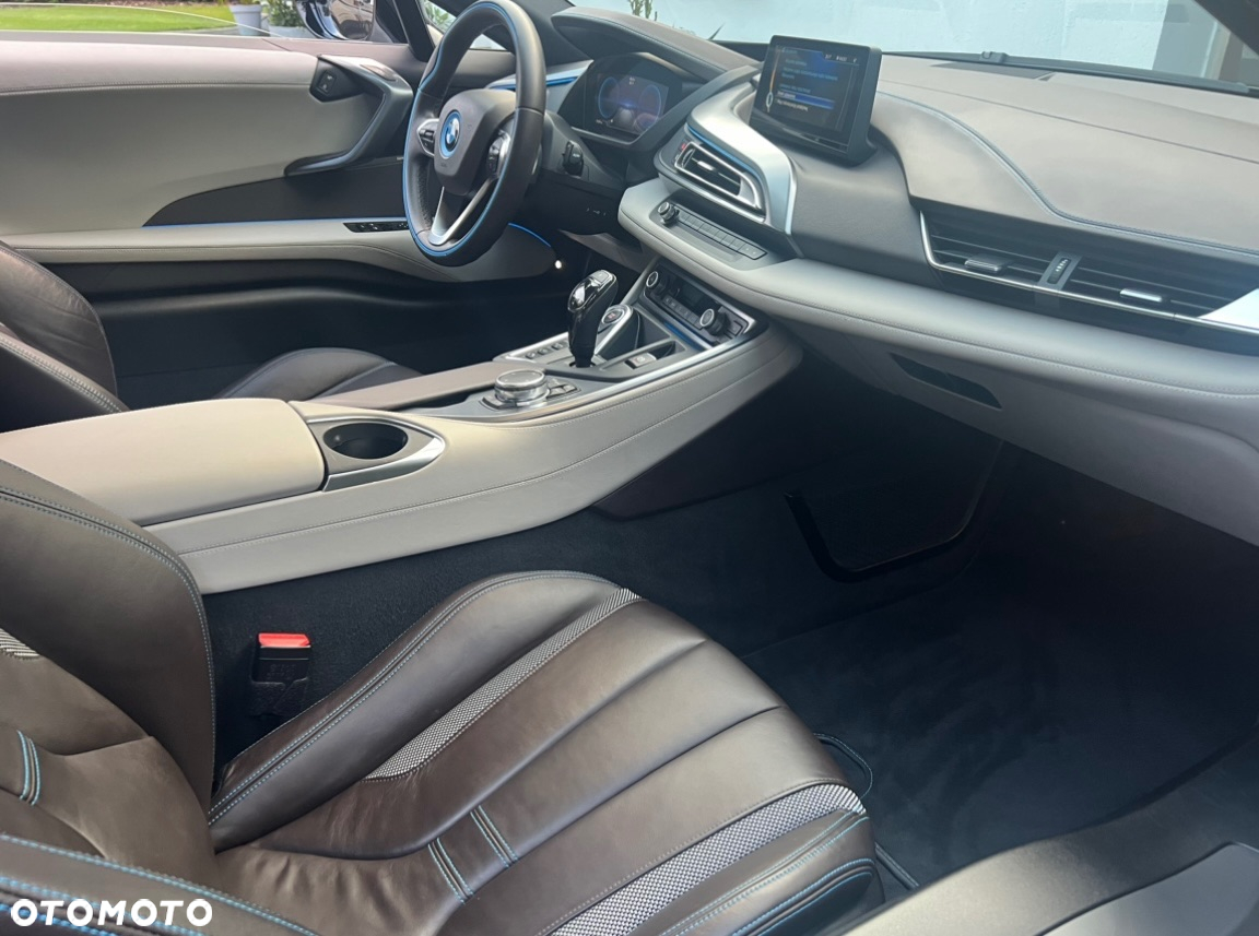 BMW i8 - 12