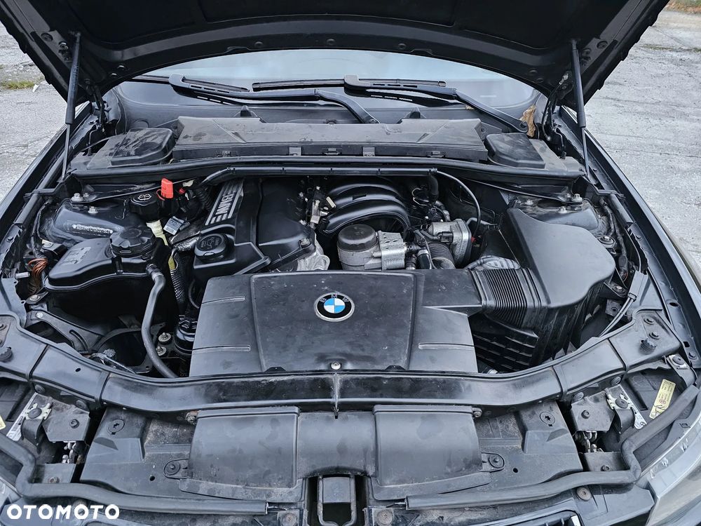 BMW Seria 3 318i - 10