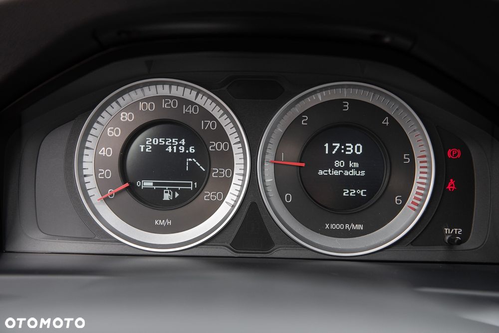 Volvo V60 D2 Summum - 18