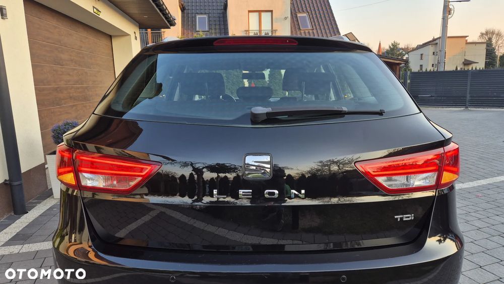 Seat Leon 1.6 TDI ECOMOTIVE Style S&S - 24