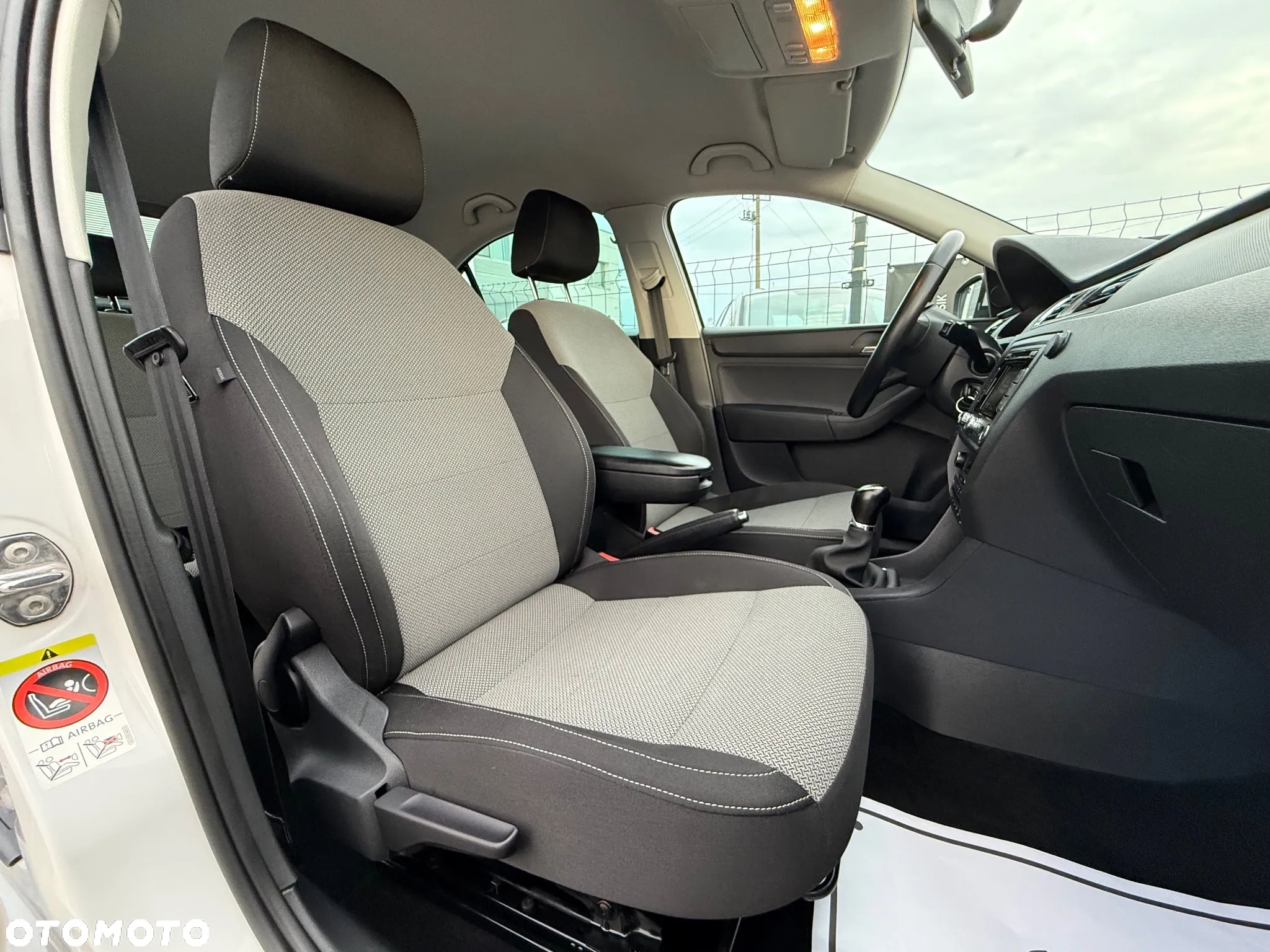 Skoda RAPID 1.6 TDI Ambition - 36