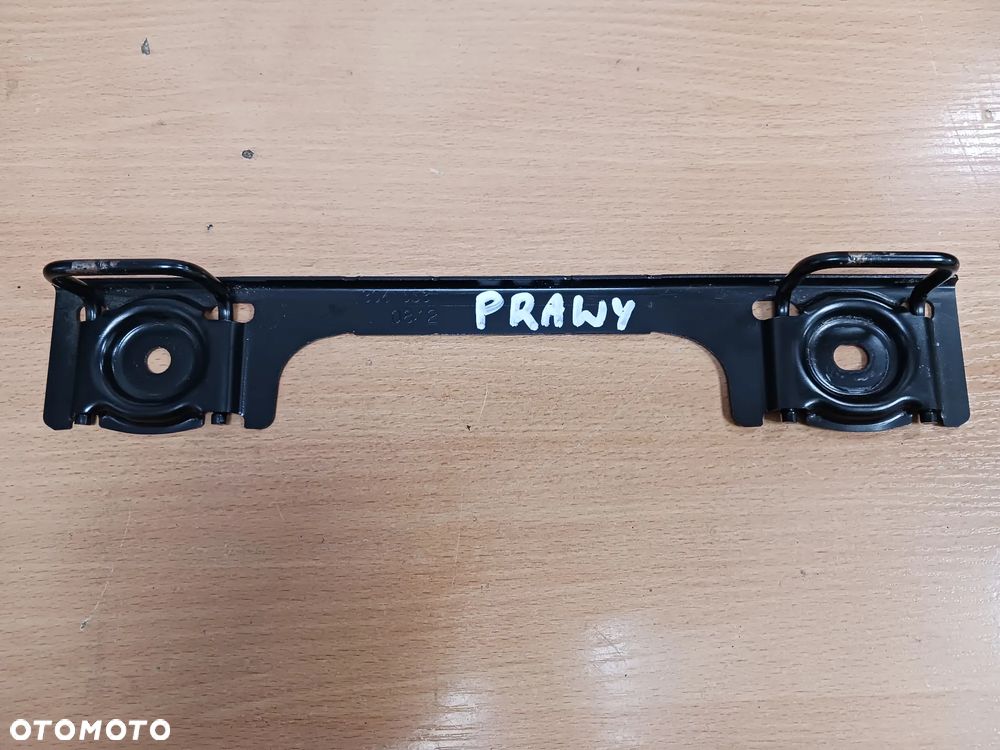 Isofix prawy mocowanie fotelika dziecięcego Volvo S40 V50 C30 C70 oryginał