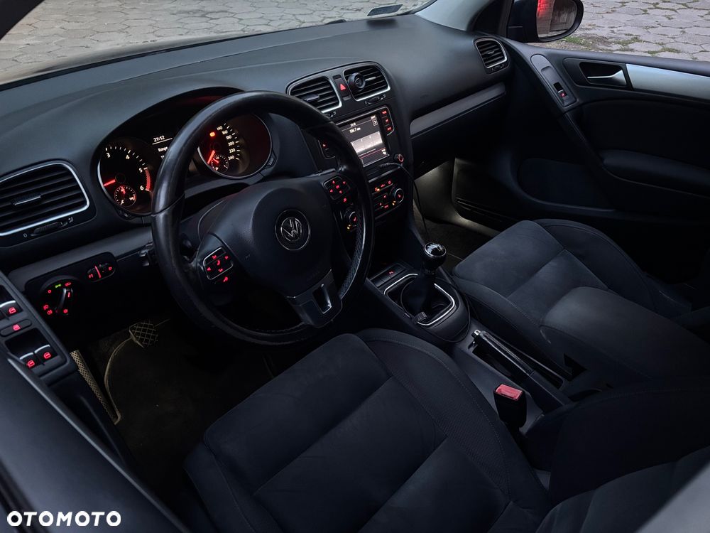Volkswagen Golf 2.0 TDI Highline - 12