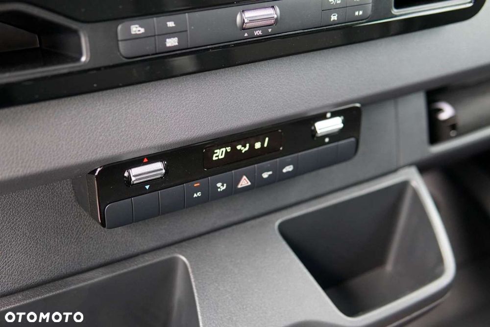 Mercedes-Benz Sprinter - 16