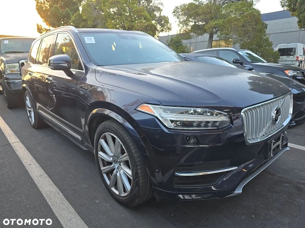 Volvo XC 90 - 3