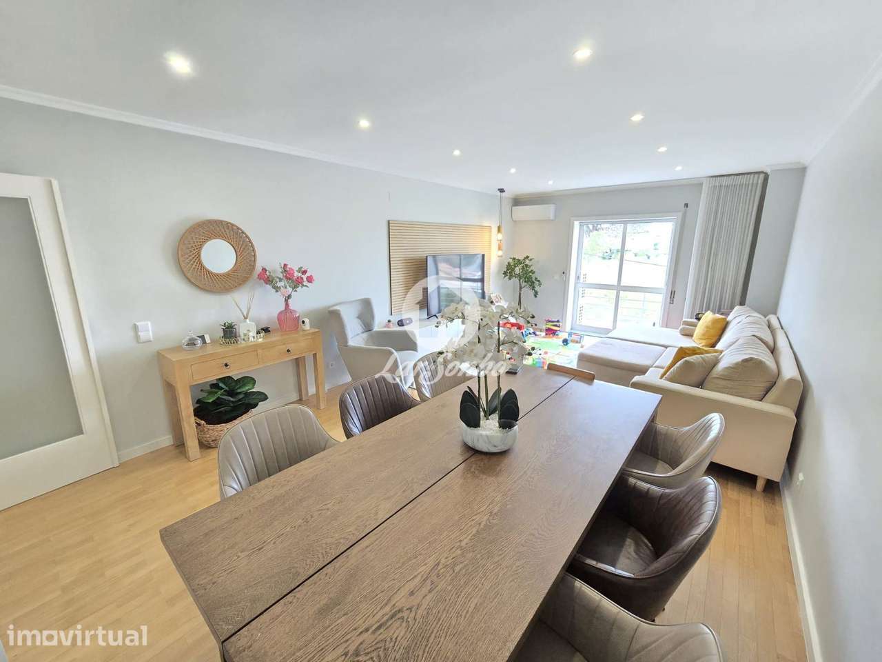 Apartamento T3 COMO NOVO com Lugar de Garagem em Touguinha | Vila d... - Grande imagem: 4/17