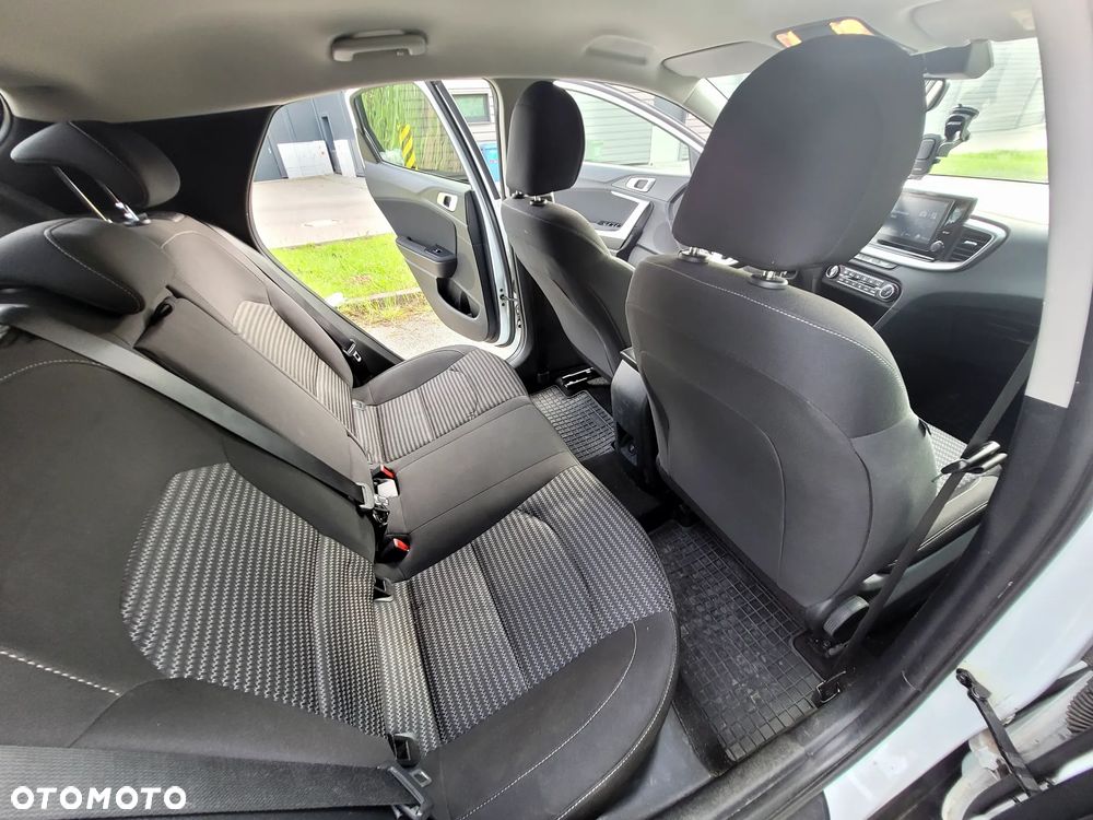 Kia XCeed 1.5 T-GDI M - 8