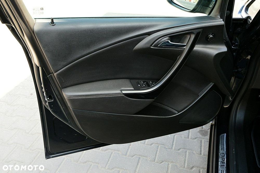 Opel Astra 1.4 T Cosmo - 5