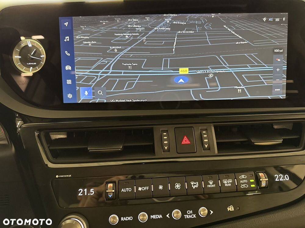 Lexus ES 300h Business Edition - 23