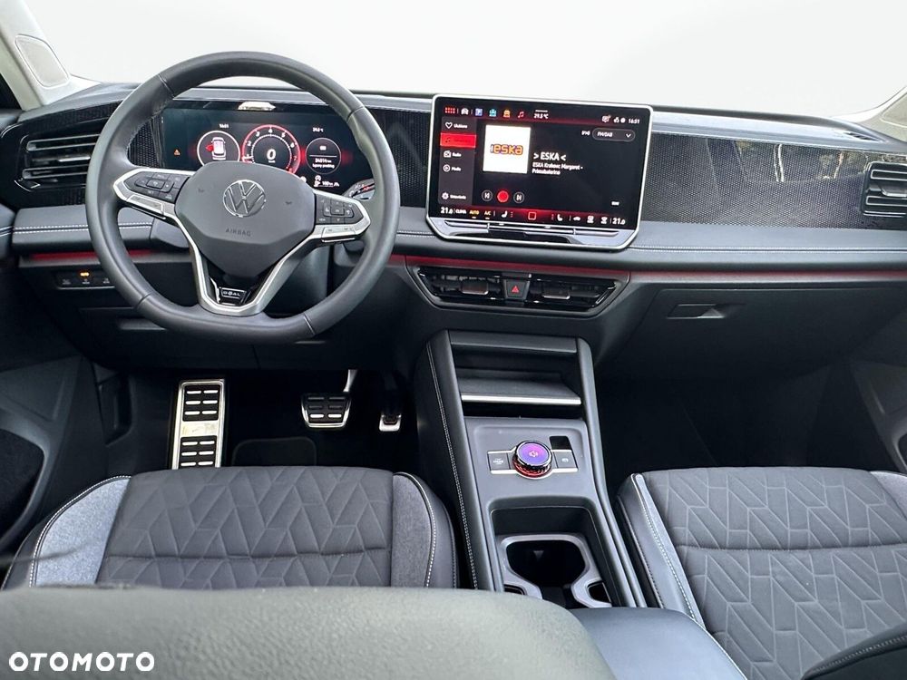 Volkswagen Tiguan - 11