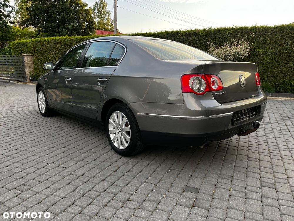 Volkswagen Passat 1.6 Exclusive - 5