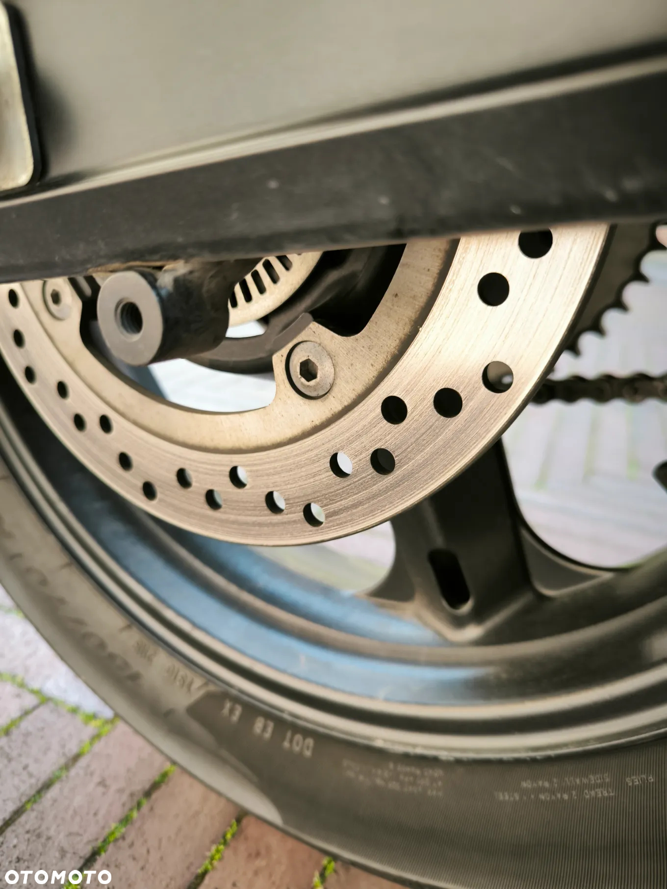 Suzuki V-STROM - 16