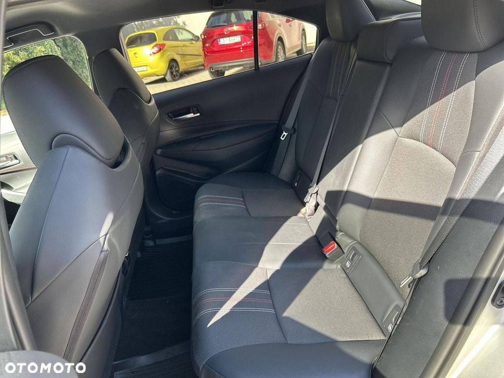 Toyota Corolla 1.8 Hybrid GR Sport Dynamic - 17