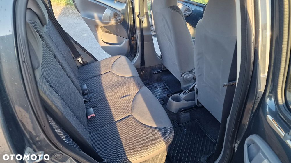 Peugeot 107 1.0 Happy - 13