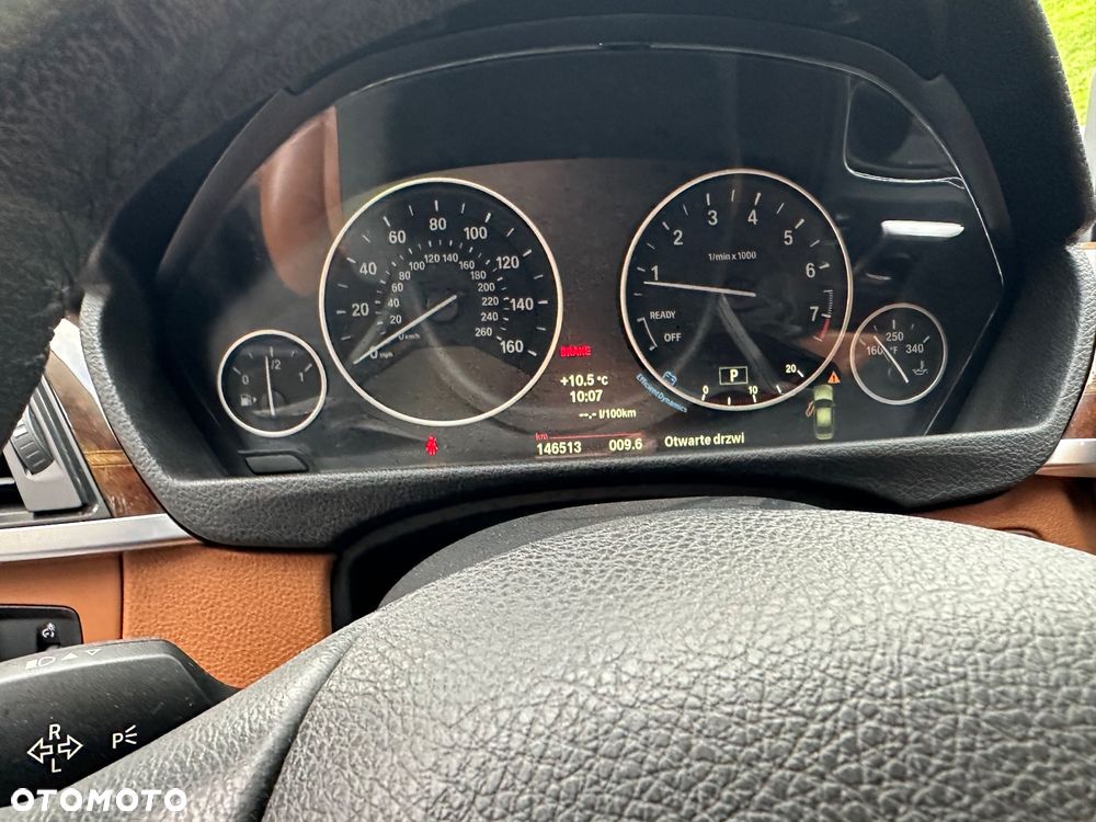 BMW Seria 3 328i xDrive Luxury Line - 9