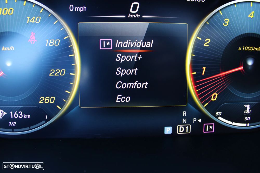 Mercedes-Benz C 300 4Matic 9G-TRONIC AMG Line Advanced - 24